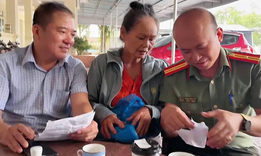 Giả công an, yêu cầu nạn nhân mang tiền ra bưu cục thay vì chuyển khoản